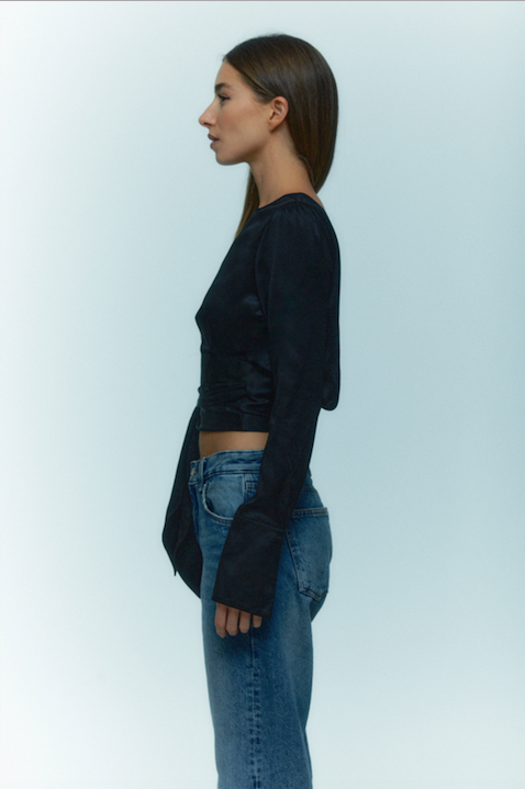 THE AMORE TOP BLACK SILK